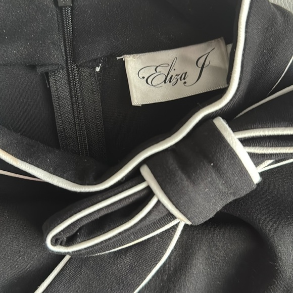NWOT Eliza J Bow Neck Sleeveless Dress Women’s S. Black with white neck … - Picture 4 of 7